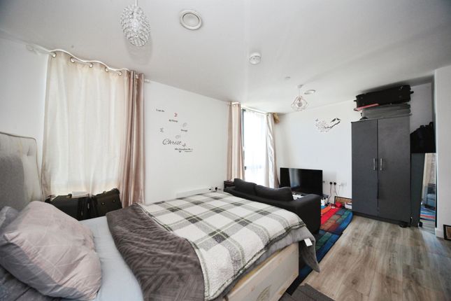 Flat 004, Chevette Court, Kimpton Road, Luton photo 4