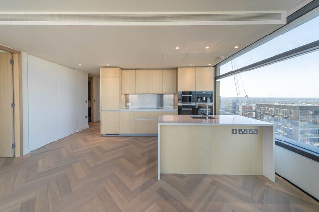 Thumbnail Flat for sale in Principal Place, London