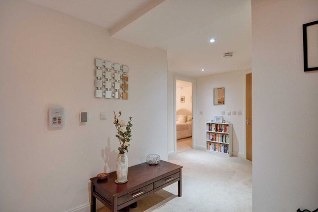 Flat for sale in Albert Court, Henley On Thames