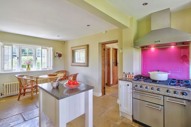 Whistley Green Cottage, Reading photo 3