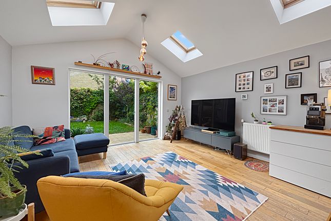 33, Glebe Farm Drive, Cambridge photo 3