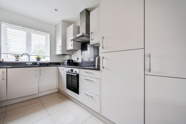 Victoria Mews, GU4, Chilworth photo 4