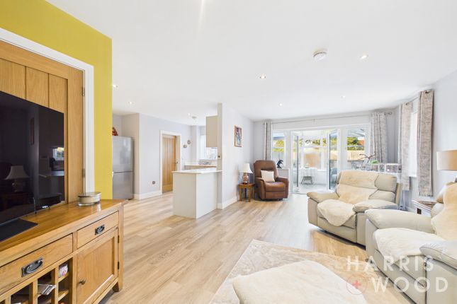 1 Gable Farm Close, Great Bentley, Essex photo 3