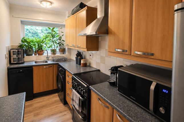 77 Fern Drive, Hemel Hempstead photo 4