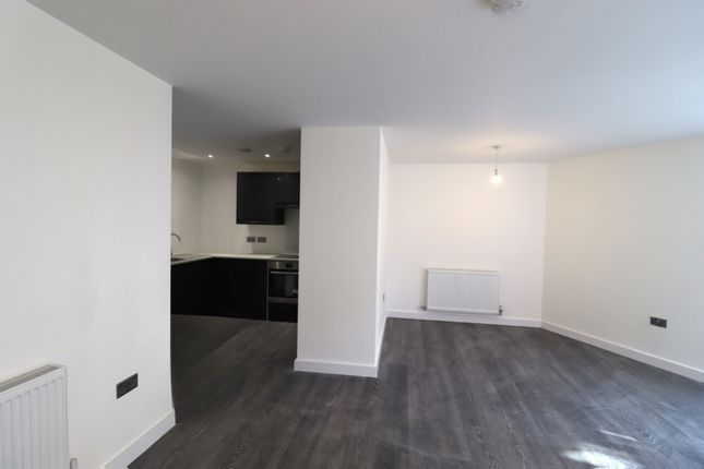 Flat to rent in Flat 1 Waterfall Cottage, Waterfall Road, Colliers Wood