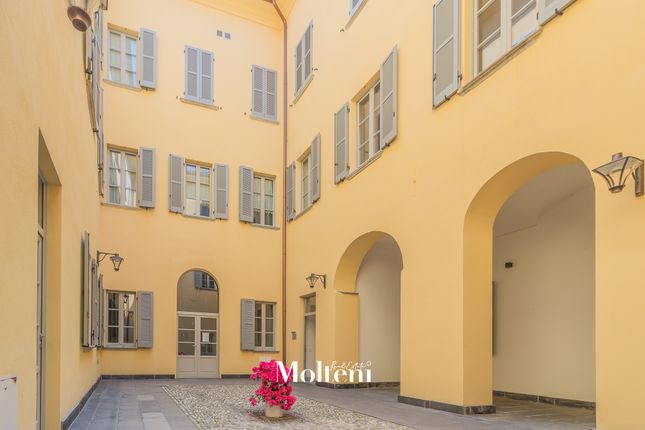 Apartment for sale in Piazza Santa Marta, Bellano, Lecco, Lombardy, Italy