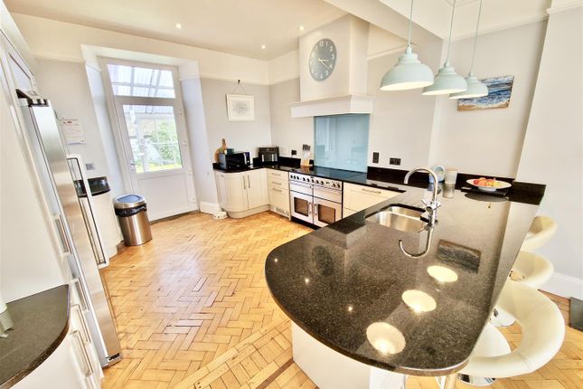 The Vicarage, Pendeen Road, Porthleven photo 4