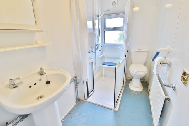17, Henderson Park, Southsea photo 4
