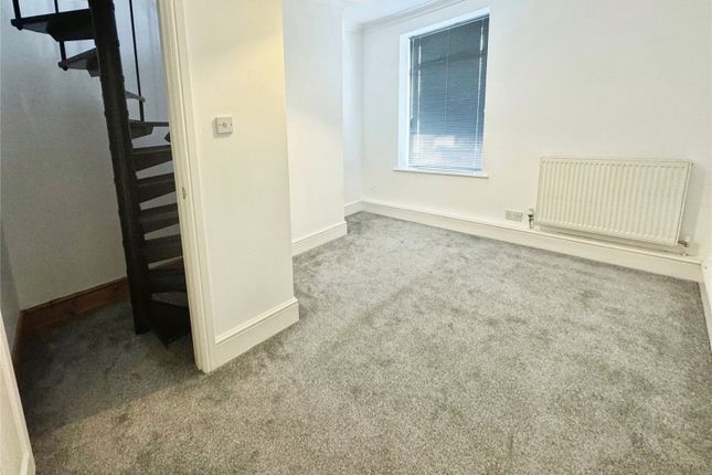 Terraced house to rent in Holly Street, Dudley, West Midlands