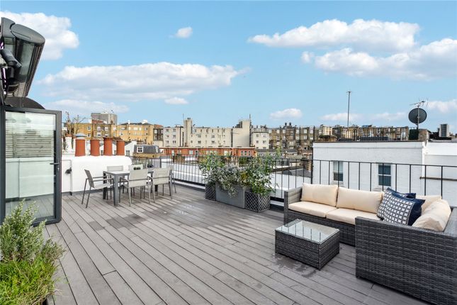 Flat for sale in Redfield Lane, London