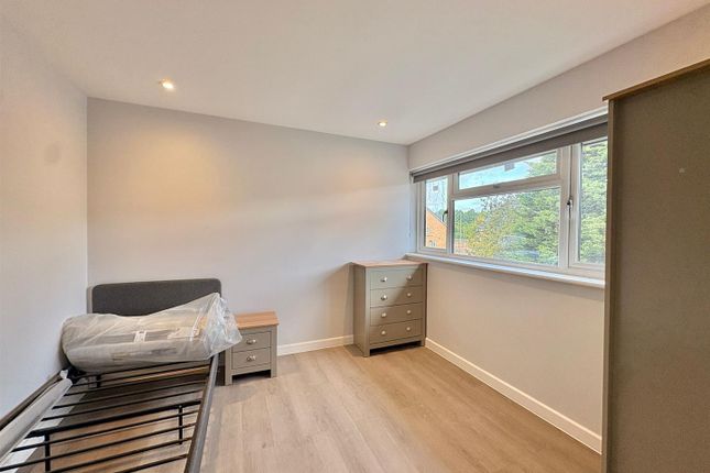 Room 6, 1, Kingsley Crescent, Benfleet photo 4