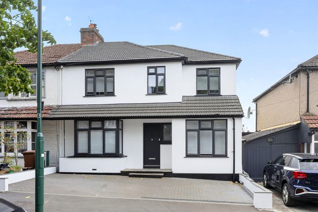 11, Lavender Avenue, Worcester Park photo 4