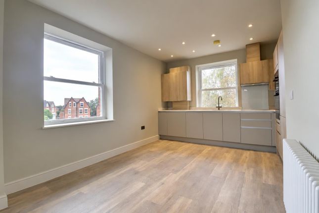 Apartment 5, Woodlands, Grove Road South, Southsea photo 2