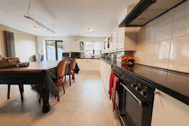 95, Worthington Road, Lichfield photo 3