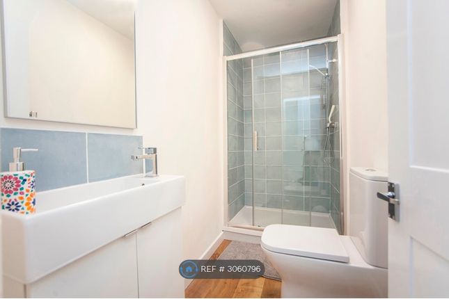 Flat   Midland Road, St Philips, Bristol photo 3