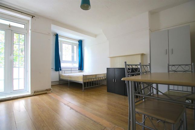 Thumbnail Shared accommodation to rent in Fairclough Street, London