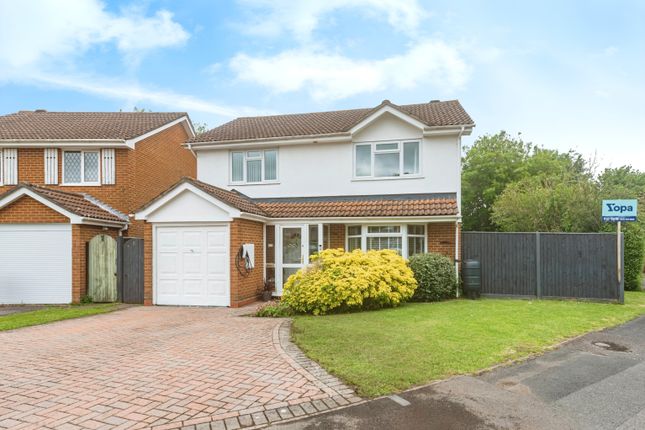 Thumbnail Detached house for sale in Fulmar Close, Basingstoke