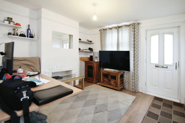 7, Rochdale Road, Tunbridge Wells photo 4