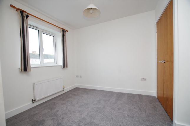 Flat 2, 88, Argyle Street, Swindon photo 4