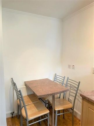 Flat 5 Ground Floor Left, 9 Alexandra Street, Dunfermline, KY12, Dunfermline photo 5