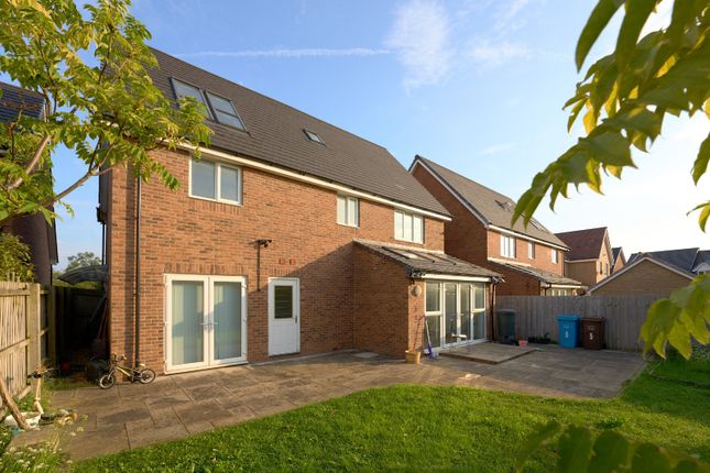 5, Hawthorn Way, Manchester photo 2