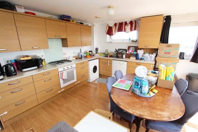 28, Cameron Drive, Dartford photo 5