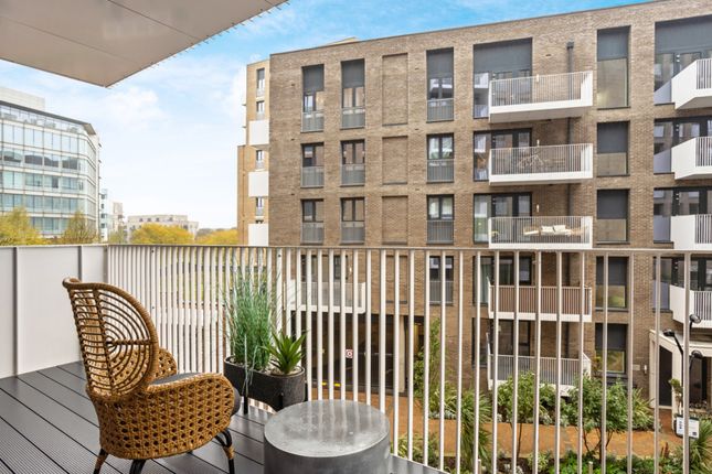 Thumbnail Flat for sale in Lakeside Drive, Park Royal, London