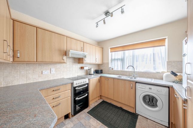 8 Redhill Road, Harrogate photo 2
