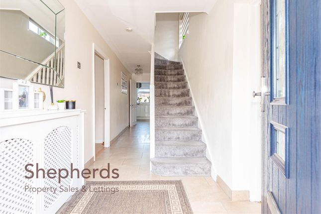 14, Westlea Road, Broxbourne photo 2