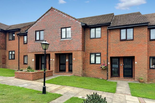 Thumbnail Flat for sale in Loudon Way, Ashford