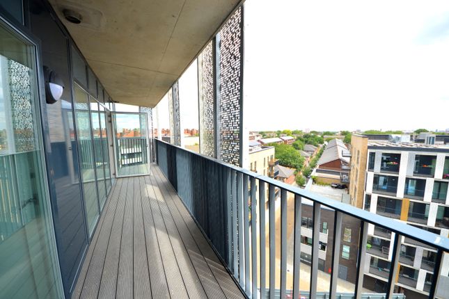 Flat for sale in Dalston Lane, Hackney