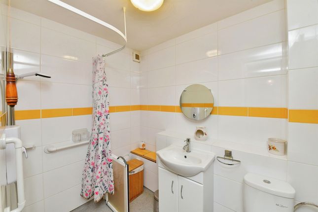 Flat for sale in Knighton Road, Plymouth