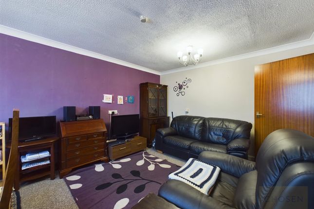 17 Sweetbriar House, Chapel Hay Lane, Gloucester photo 3