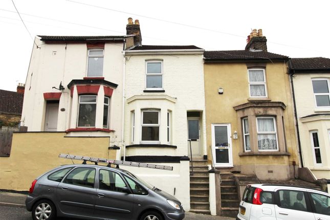 Thumbnail Terraced house to rent in Victoria Road, Chatham, Kent