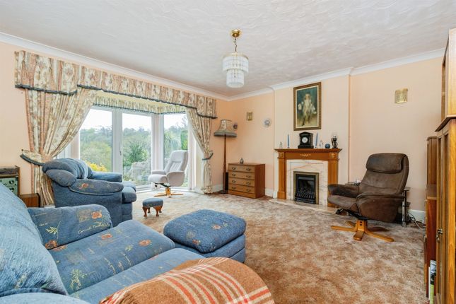 7, Orestone Drive, Torquay photo 4