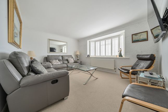 41 Beacon Drive, Chichester photo 4
