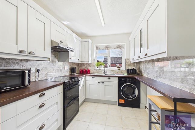 1, Hodges Close, Portskewett photo 3