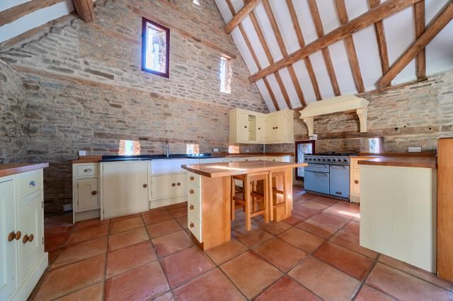 Hay Barn, Hereford photo 4
