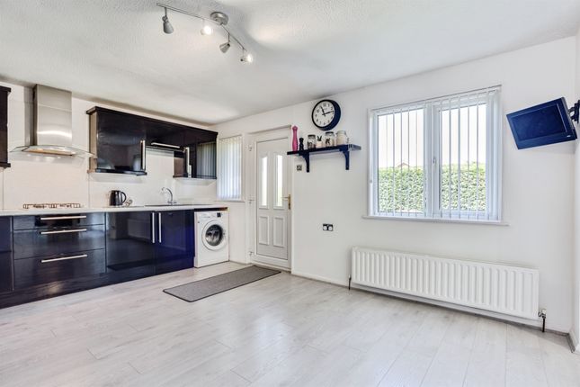 17, Maybury Avenue, Wakefield photo 4