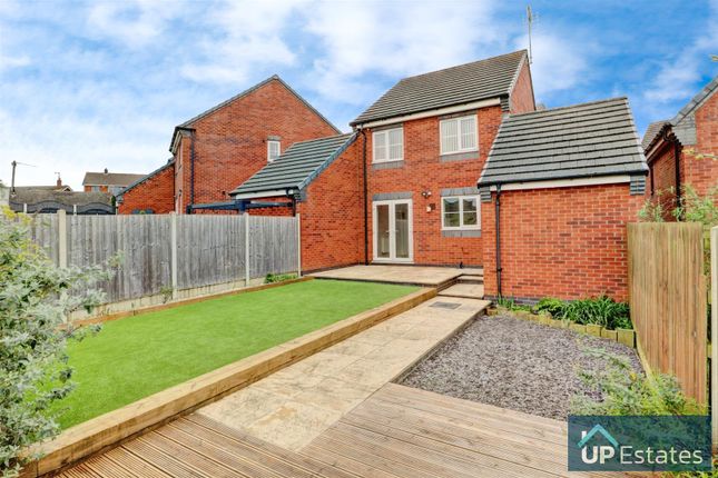 Detached house for sale in Bluebell Close, Hartshill, Nuneaton