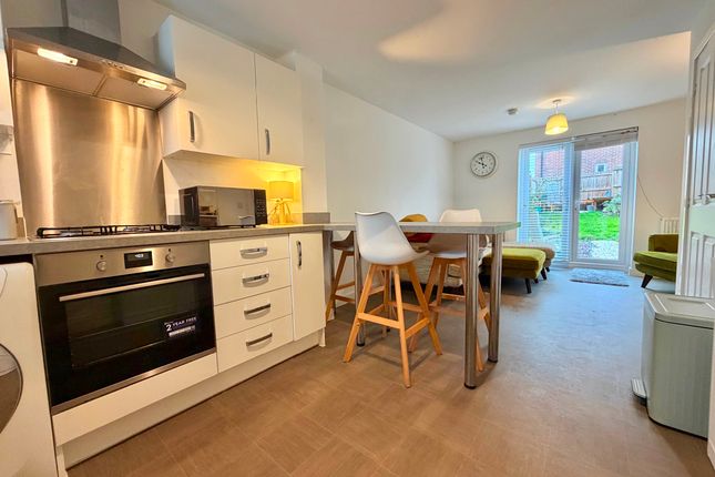 107 Mallard Way, Lydney photo 3