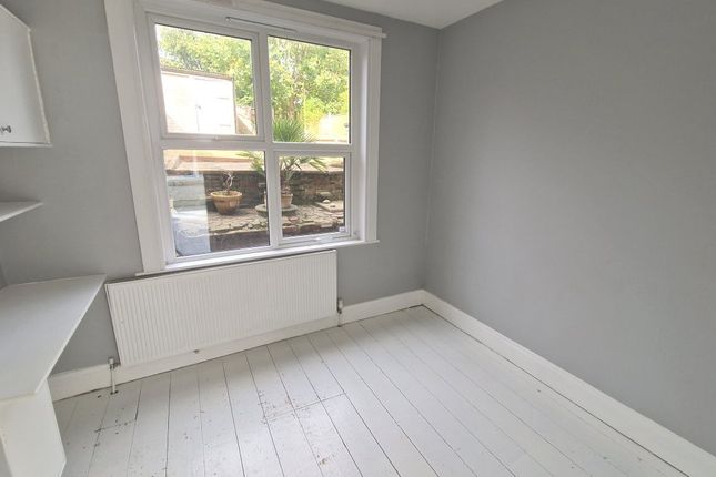 17, Dawson Terrace, Brighton photo 4