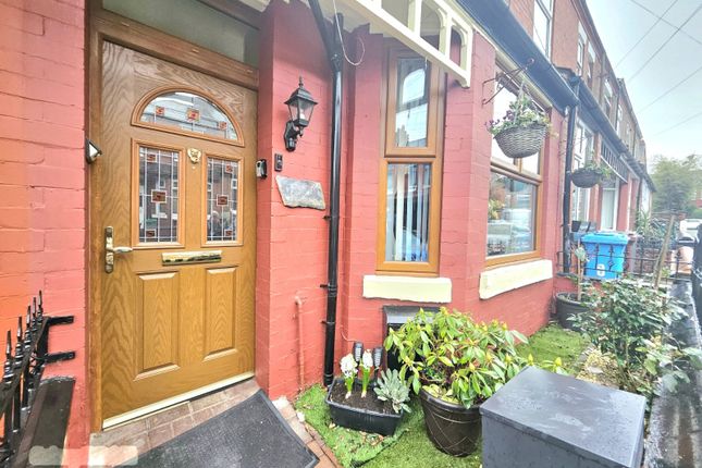10, Dalny Street, Manchester photo 2