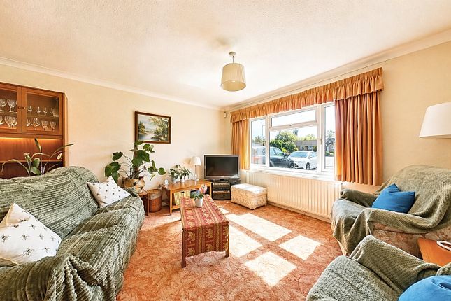 21, Lawrence Gardens, Herne Bay photo 3