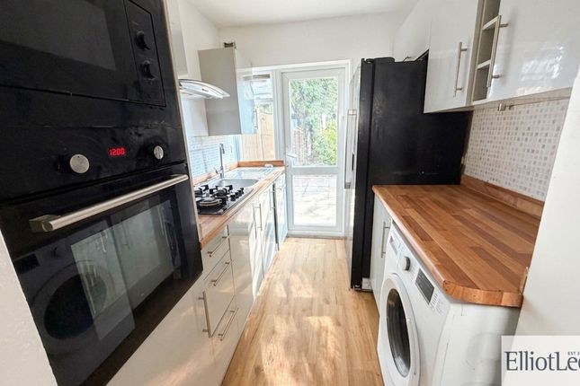 41 Whitby Road, Harrow photo 4