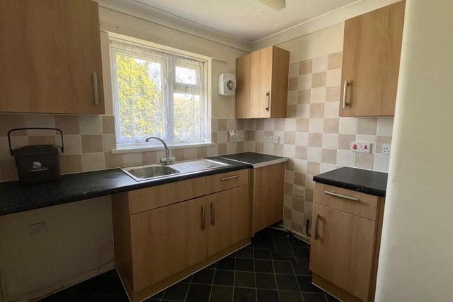 75, Hillbourne Road, Weymouth photo 3