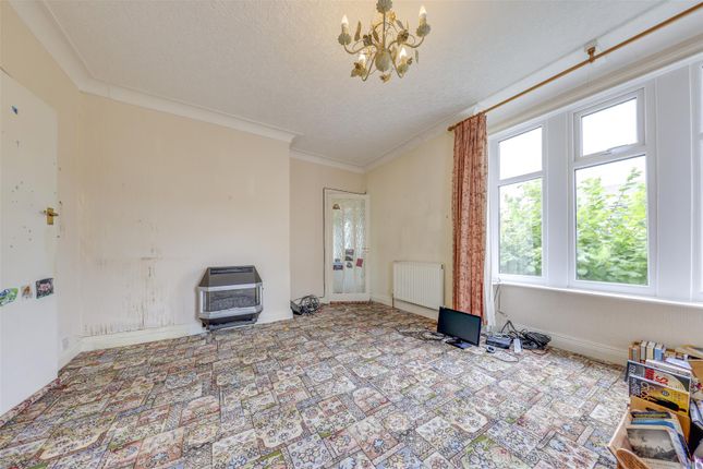 7, East Bank Avenue, Rossendale photo 2