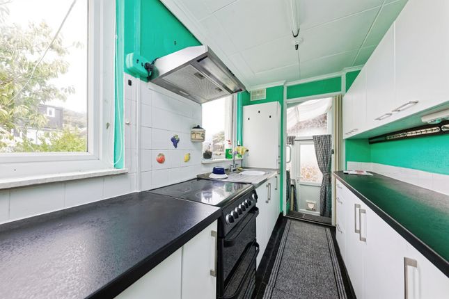 9, Farthingloe Road, Kent photo 3
