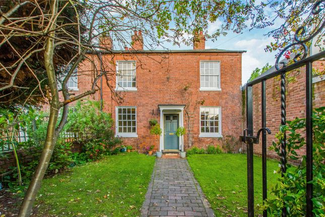 3 Bed Semi Detached House For Sale In Loves Grove Worcester