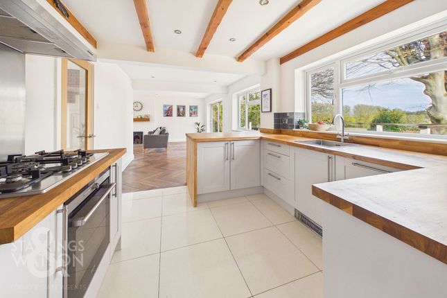 8 Valley View Crescent, Norwich photo 3